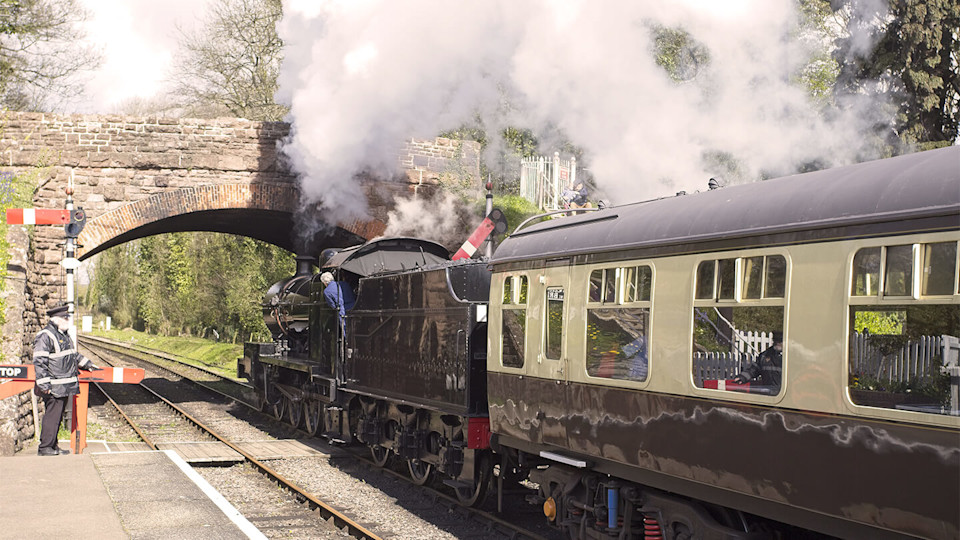 Newsroom - railway train - asbestos