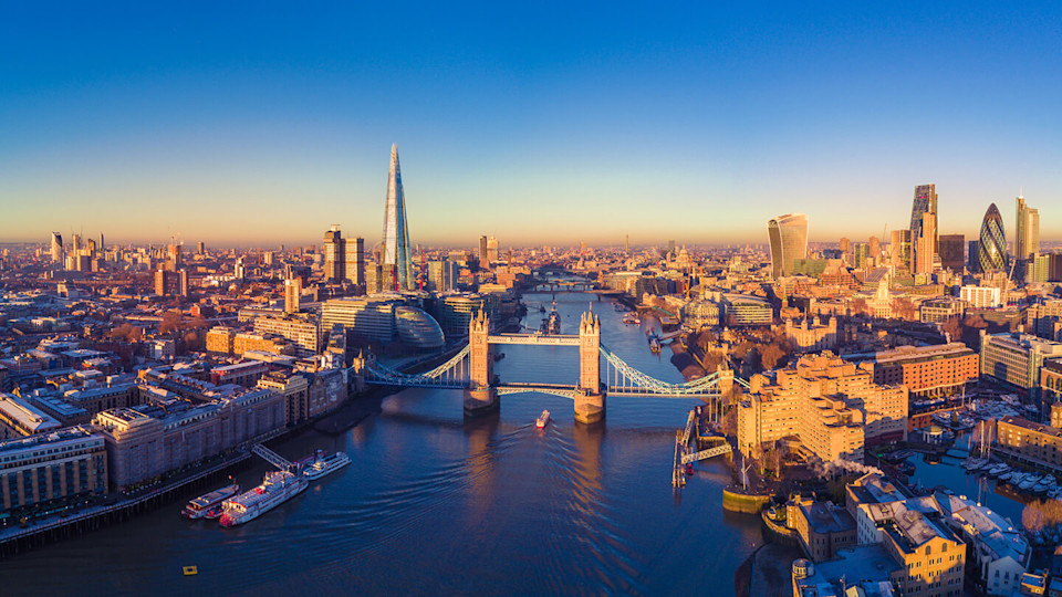 London city centre with tower bridge