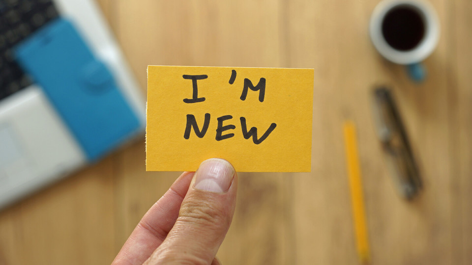 'I'm new' post-it note new employee