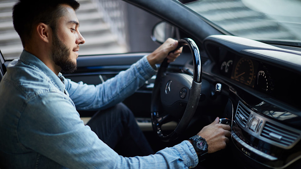 find vehicle registration number